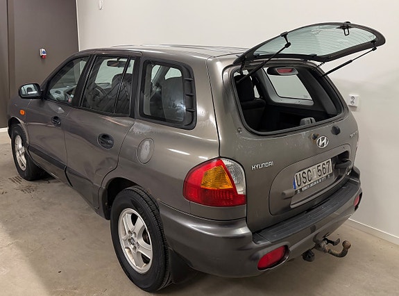 Hyundai Santa Fe 4 of 11