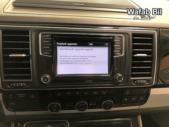 Volkswagen Multivan 24 of 25