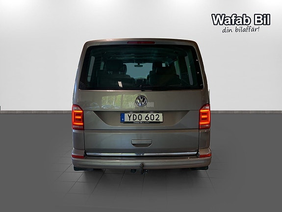 Volkswagen Multivan 5 of 25