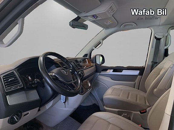 Volkswagen Multivan 8 of 25
