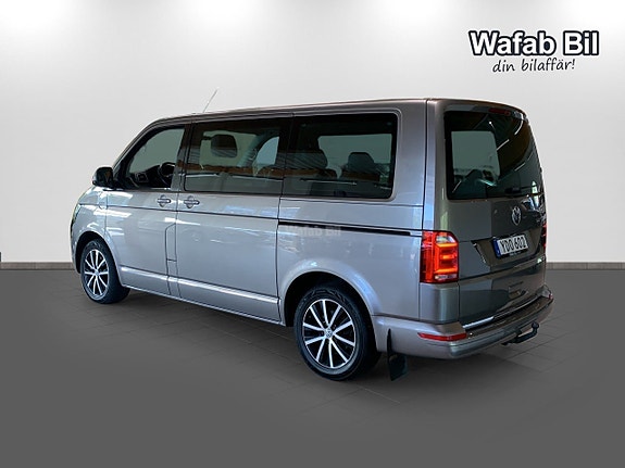 Volkswagen Multivan 6 of 25