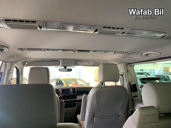 Volkswagen Multivan 17 of 25