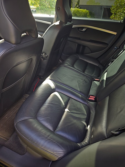 Volvo V70 6 of 8