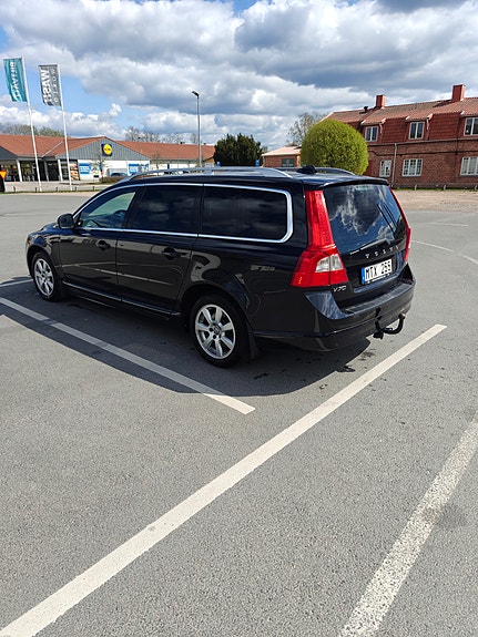 Volvo V70 4 of 8