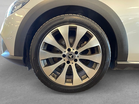 Mercedes-Benz E220 d 8 of 26