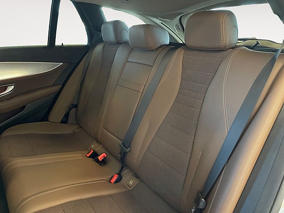 Mercedes-Benz E220 d 14 of 26