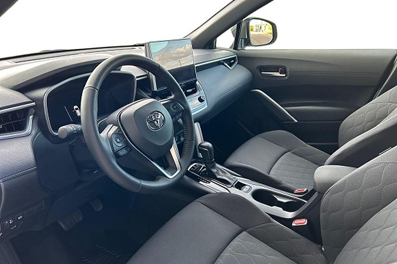 Toyota Corolla Cross 12 of 23