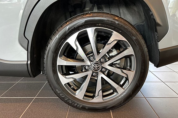 Toyota Corolla Cross 15 of 23
