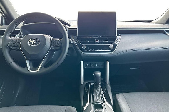 Toyota Corolla Cross 8 of 23