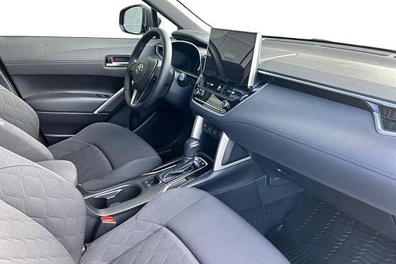 Toyota Corolla Cross 6 of 23