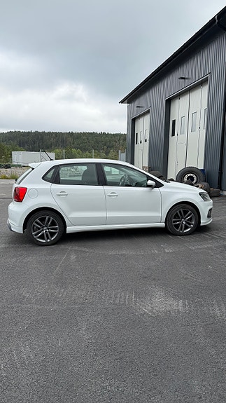 Volkswagen Polo 3 of 5