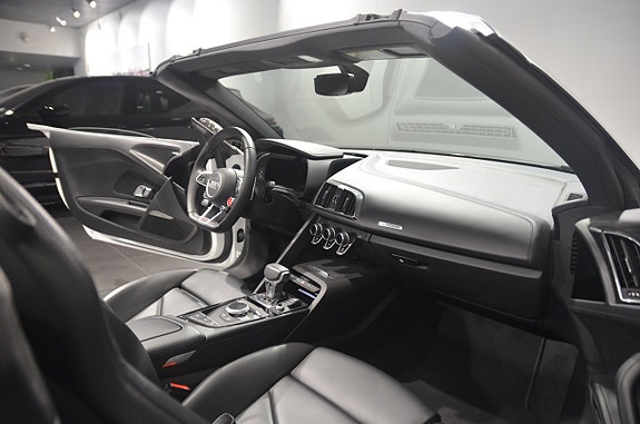 Audi R8 17 of 19