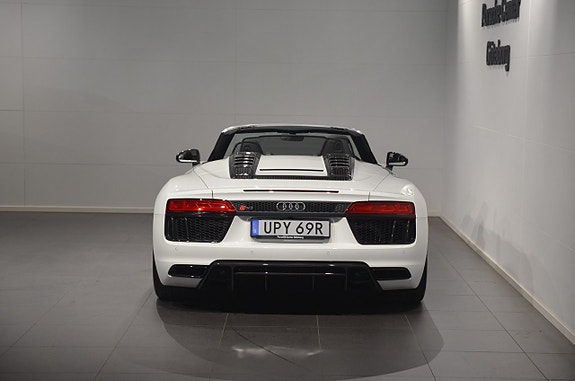 Audi R8 7 of 19