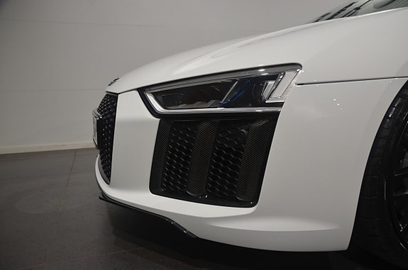 Audi R8 9 of 19