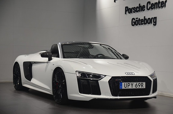 Audi R8 2 of 19