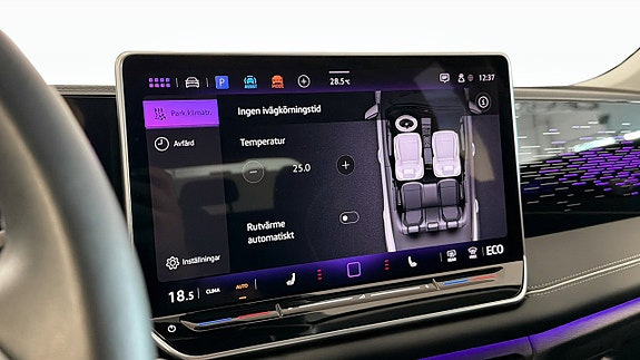 Volkswagen Tiguan 15 of 23