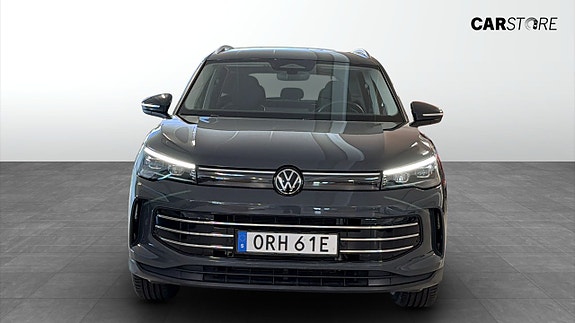 Volkswagen Tiguan 8 of 23