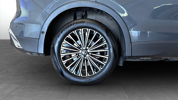 Volkswagen Tiguan 9 of 23