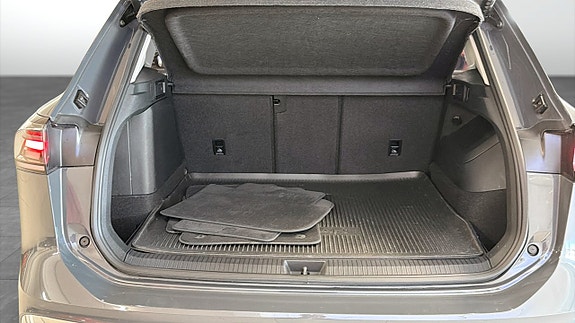 Volkswagen Tiguan 10 of 23