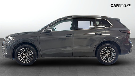 Volkswagen Tiguan 6 of 23