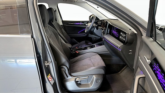 Volkswagen Tiguan 3 of 23