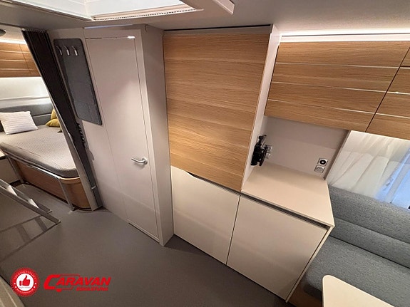 Adria Adora 593 UK / AC (NY) 7 of 25