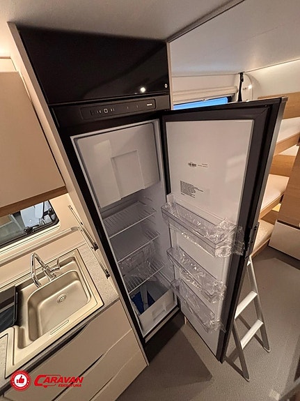 Adria Adora 593 UK / AC (NY) 13 of 25