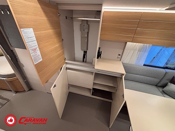 Adria Adora 593 UK / AC (NY) 8 of 25