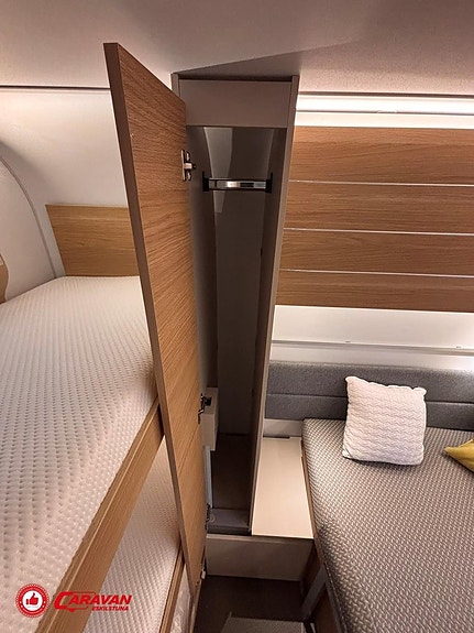 Adria Adora 593 UK / AC (NY) 17 of 25