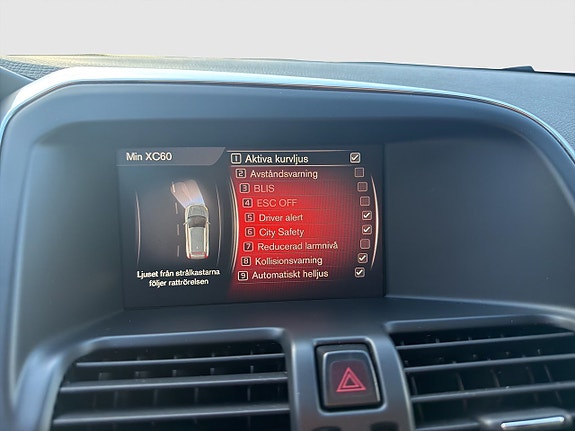 Volvo XC60 15 of 21