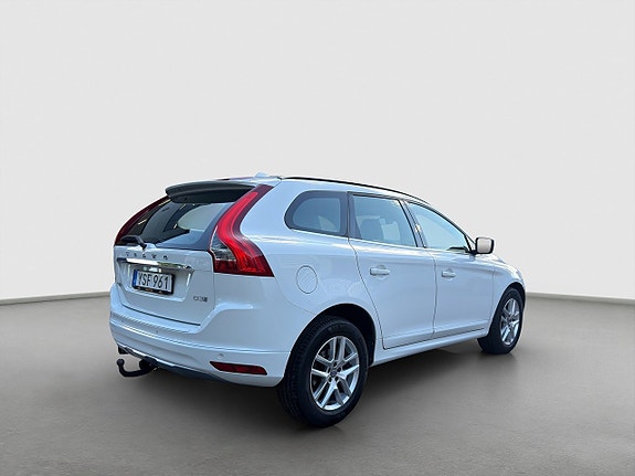 Volvo XC60 3 of 21