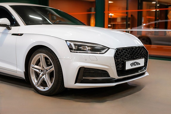 Audi A5 2 of 25