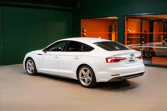 Audi A5 3 of 25
