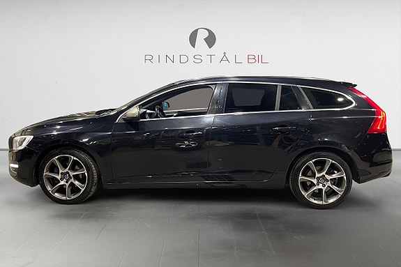Volvo V60 4 of 16