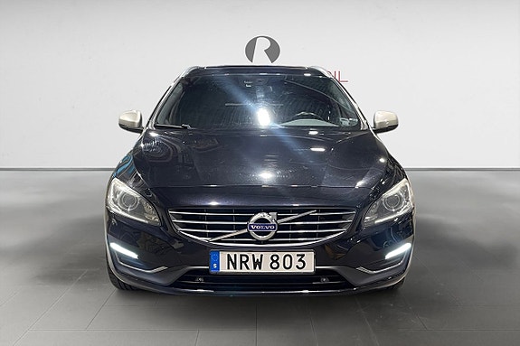 Volvo V60 10 of 16
