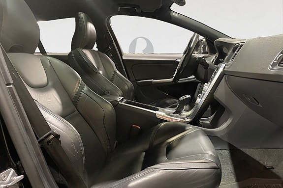 Volvo V60 15 of 16