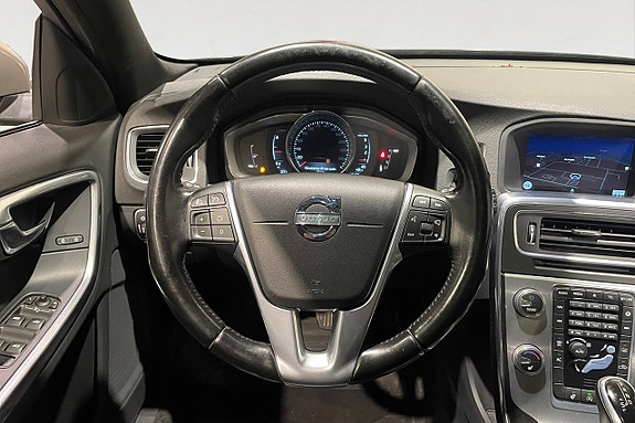 Volvo V60 13 of 16