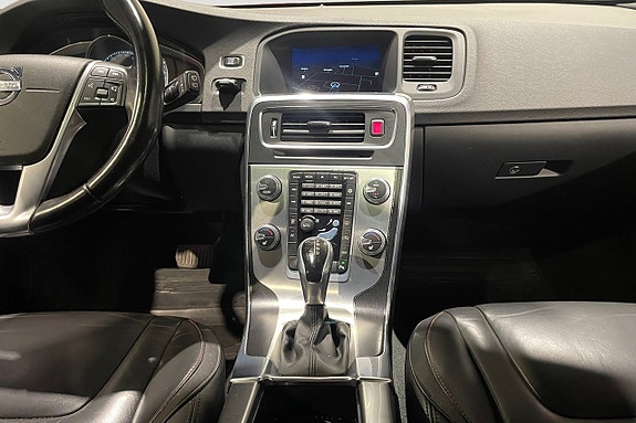 Volvo V60 12 of 16