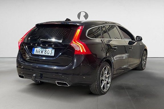 Volvo V60 7 of 16
