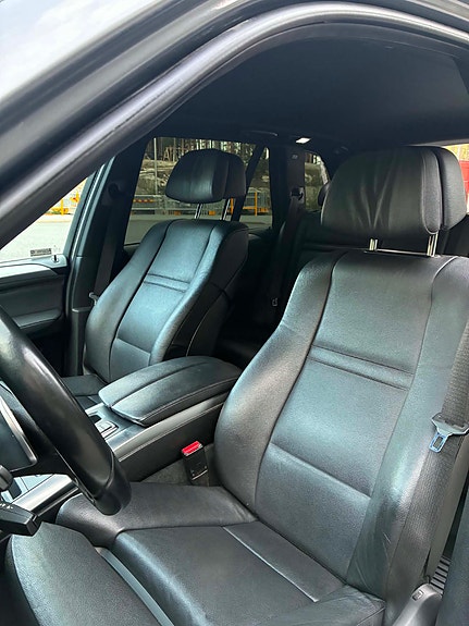 BMW X5 8 of 11