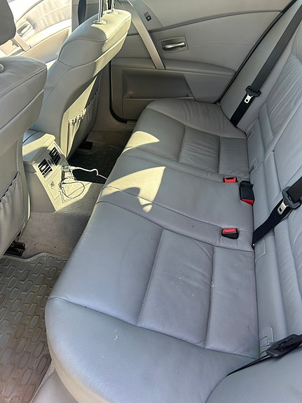 BMW 523i 6 of 10