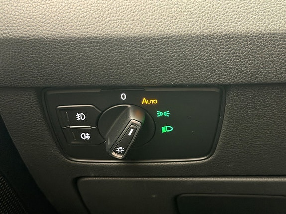 Volkswagen Passat 28 of 30