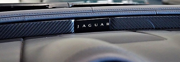 Jaguar XJ 15 of 18