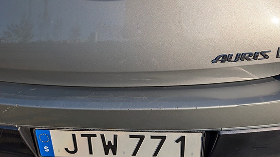 Toyota Auris 7 of 8