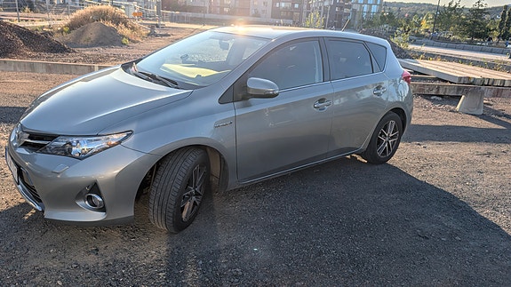 Toyota Auris 5 of 8