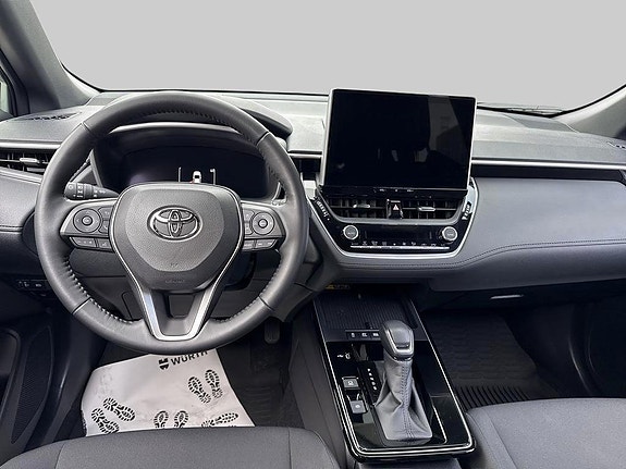 Toyota Corolla Cross 8 of 15