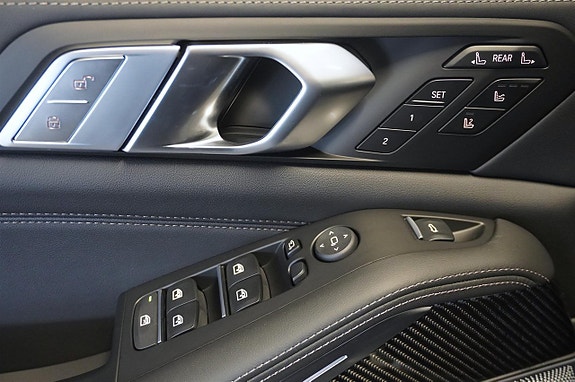 BMW X7 17 of 30