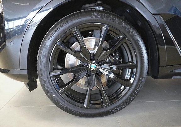 BMW X7 3 of 30