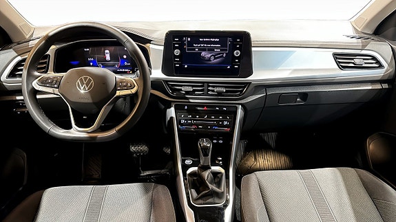 Volkswagen T-Roc 10 of 19