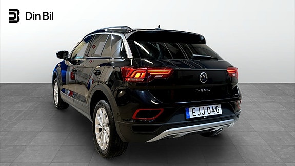 Volkswagen T-Roc 3 of 19